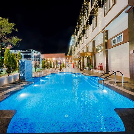 Hotel Vasdaa Grand Dehradun Exterior foto