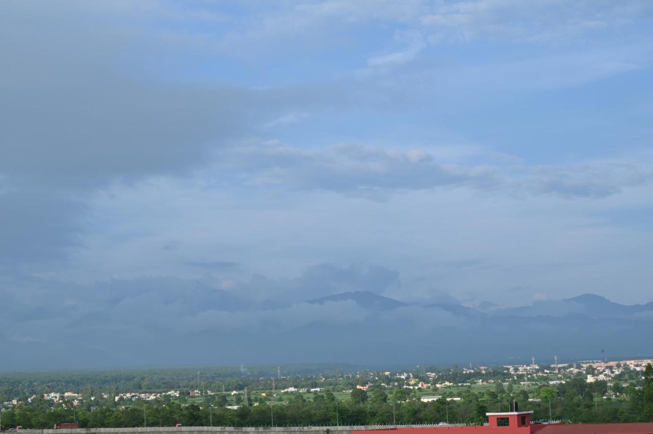 Hotel Vasdaa Grand Dehradun Exterior foto