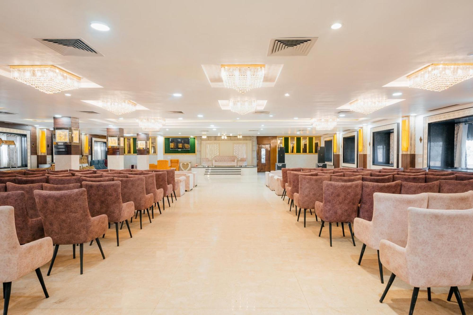 Hotel Vasdaa Grand Dehradun Exterior foto